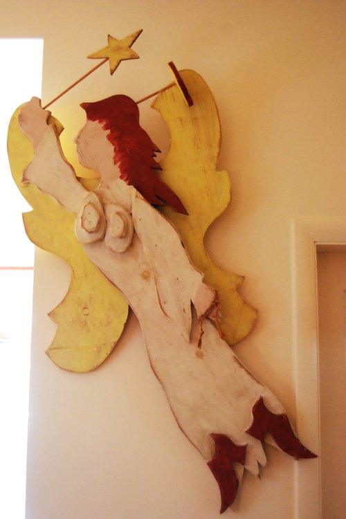 Whimsical Primitive design by Min Lindsey 28 in.L x 23 in.W. Wall or ceiling mounted angel. - Extraordinary Auction - Nike Spillson Home Interiors & Furnishings