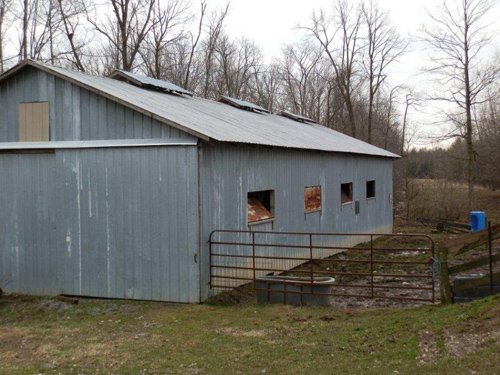 Property photo 1 - Amish Built Country Home & Buildings on 10+/- Acres