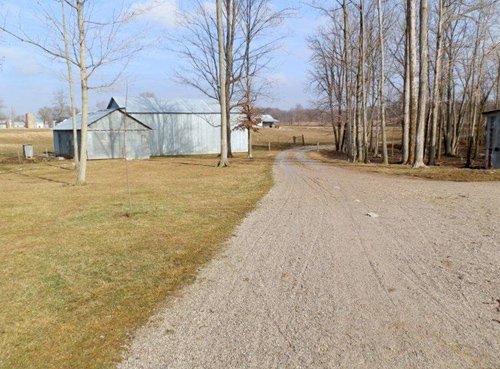 Property photo 8 - Amish Built Country Home & Buildings on 10+/- Acres