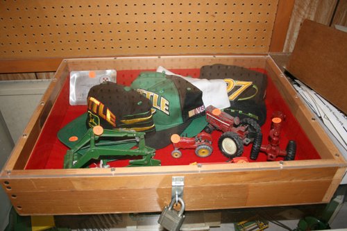 Property photo 167 - Farmers Grain & Ag Extra Farm Equipment Auction