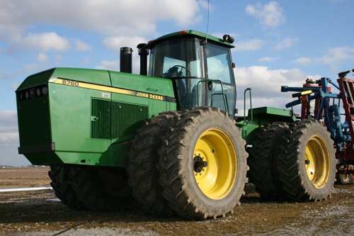 Property photo 2 - Farmers Grain & Ag Extra Farm Equipment Auction