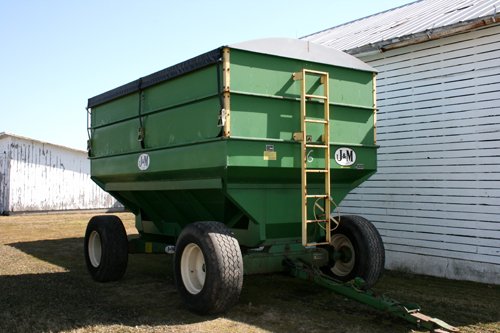 Property photo 53 - Farmers Grain & Ag Extra Farm Equipment Auction