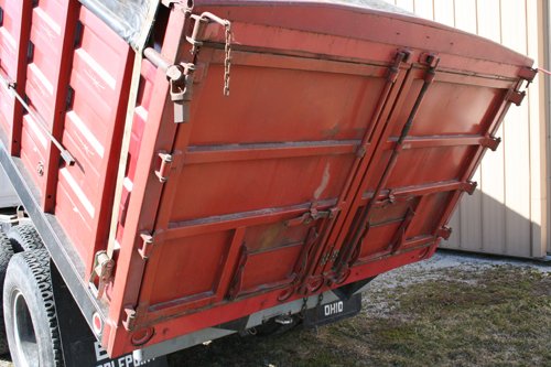 Property photo 115 - Farmers Grain & Ag Extra Farm Equipment Auction