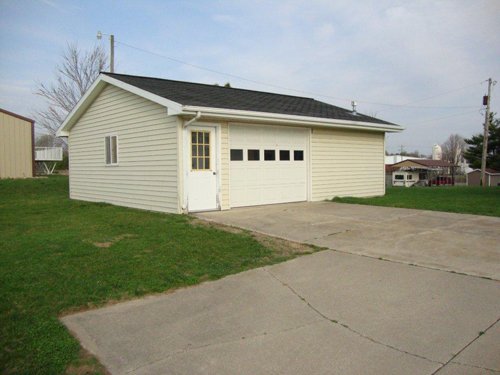 Property photo 2 - Ranch Home on 2+/- Acre Real Estate and Personal Property Auction
