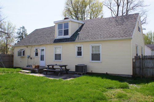 Property photo 4 - Attractive 4 Bedroom Home on Corner Lot Real Estate Auction