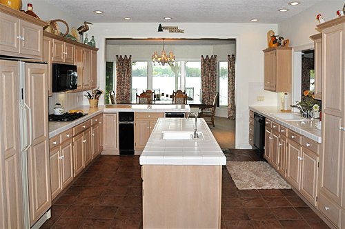 Property photo 35 - 2 Acres of Prime Lakefront Real Estate Auction with Home, Peninsula and Private Island