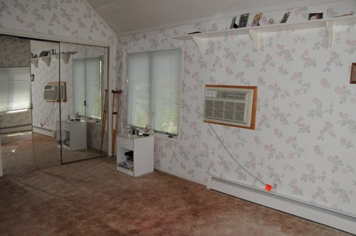 Property photo 26 - 2 Acres of Prime Lakefront Real Estate Auction with Home, Peninsula and Private Island