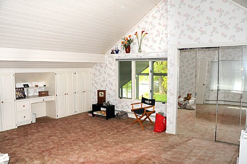 Property photo 37 - 2 Acres of Prime Lakefront Real Estate Auction with Home, Peninsula and Private Island