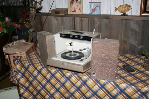 Property photo 2 - Real Estate & Personal Property Auction in Cass County Edwardsburg, MI