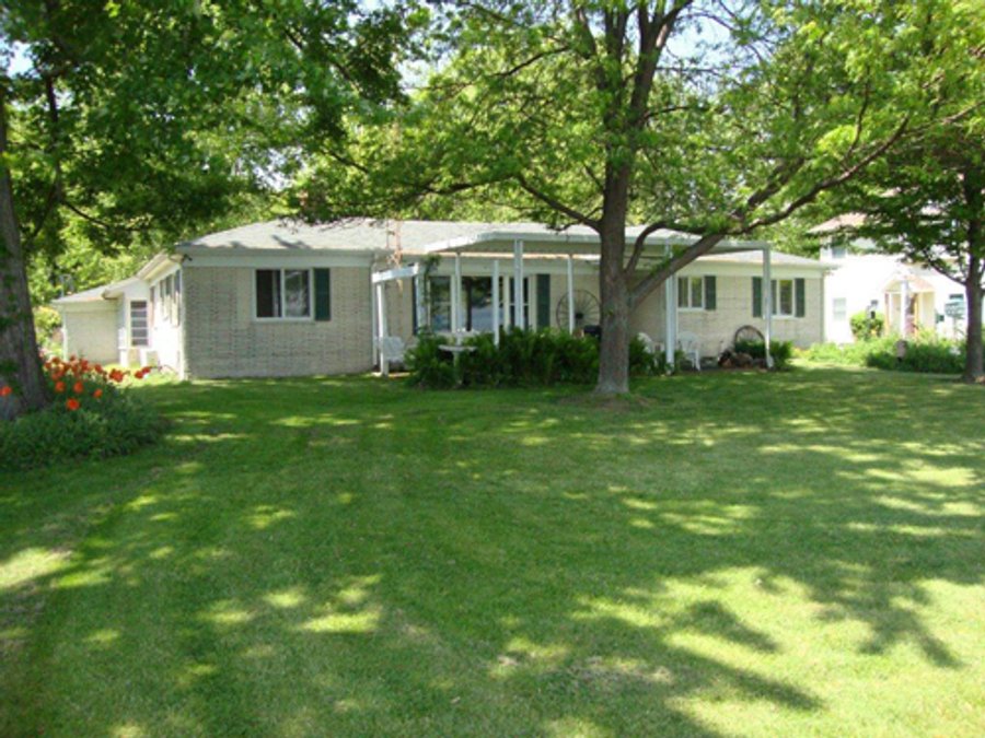 Lakefront Real Estate Auction Offered in 2 Tracts