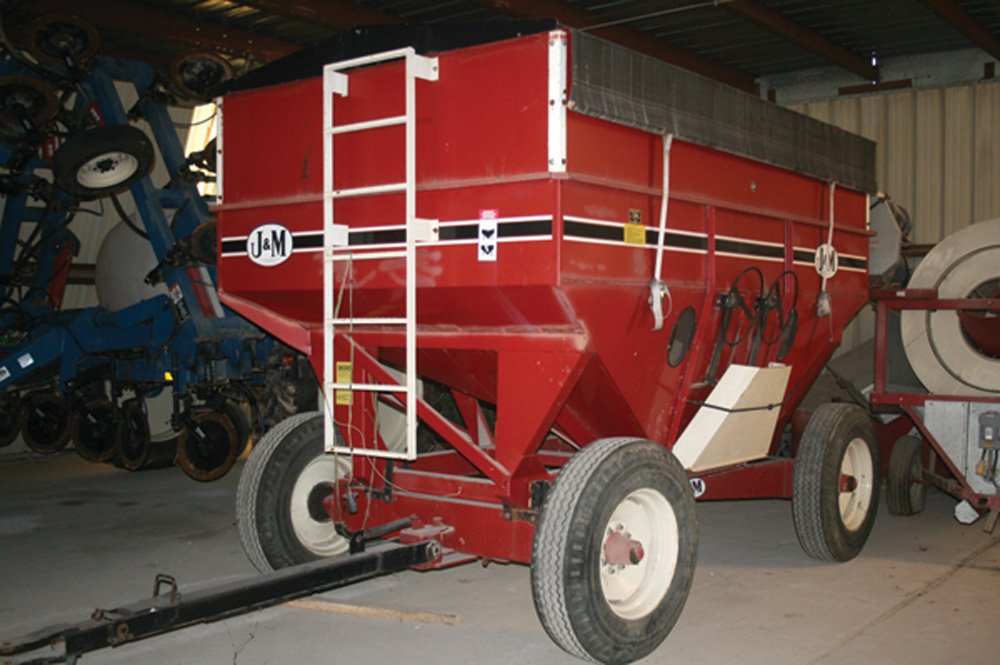 Property photo 18 - Farm Equipment Auction