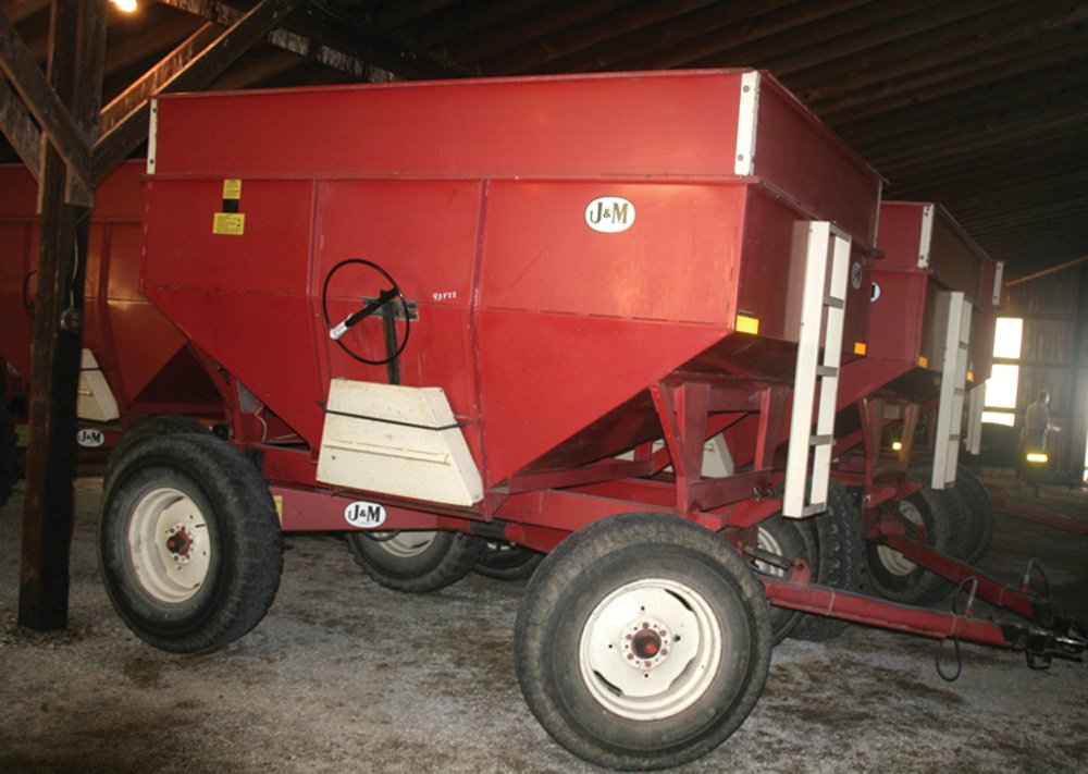 Property photo 16 - Pineview Holmestead Trust - Farm Equipment Auction