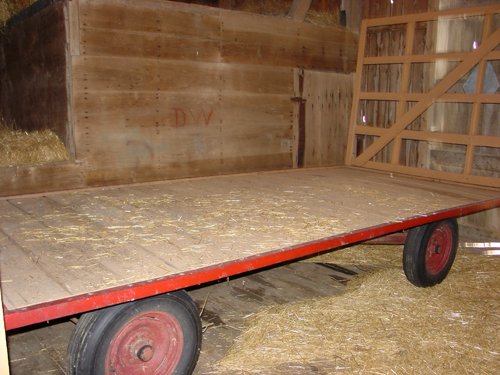 Property photo 3 - Farm Equipment, Antiques, Collectibles and More! - Personal Property Auction