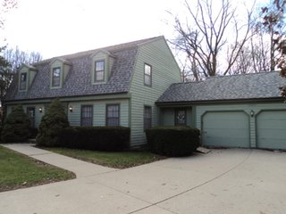 Property photo 14 - Gorgeous 4 Bedroom 2-Story Home with Full Basement - Real Estate Auction