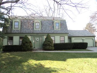 Property photo 11 - Gorgeous 4 Bedroom 2-Story Home with Full Basement - Real Estate Auction