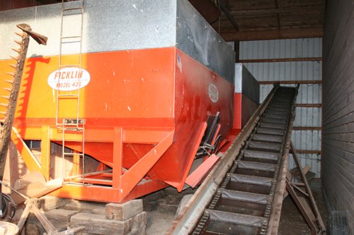 Property photo 1 - Zeigler Farm Equipment Auction