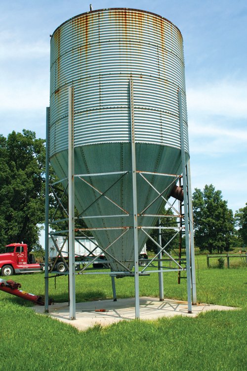 Property photo 38 - Max Brown Farms - Farm Equipment Auction