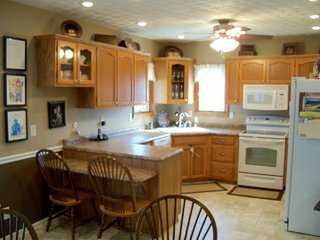 Beautiful country home and 4.5+/- acres with barn, bins, and creek.  Additional 18 acres available.

Home w/4.5 Acres - $143,000
Additional 18 Acres - $7,000/Acre
Whole Property - $269,000

Possession:  At closing on home; subject to tenants rights on farmland. - Beautiful Country Home with Acreage