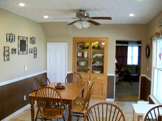 Beautiful country home and 4.5+/- acres with barn, bins, and creek.  Additional 18 acres available.

Home w/4.5 Acres - $143,000
Additional 18 Acres - $7,000/Acre
Whole Property - $269,000

Possession:  At closing on home; subject to tenants rights on farmland. - Beautiful Country Home with Acreage