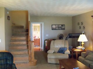 Beautiful country home and 4.5+/- acres with barn, bins, and creek.  Additional 18 acres available.

Home w/4.5 Acres - $143,000
Additional 18 Acres - $7,000/Acre
Whole Property - $269,000

Possession:  At closing on home; subject to tenants rights on farmland. - Beautiful Country Home with Acreage