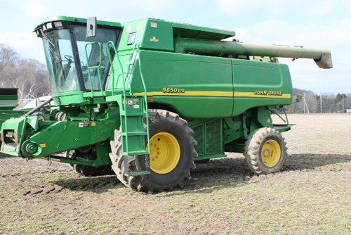 Property photo 17 - Horn Farm Equipent Estate Auction