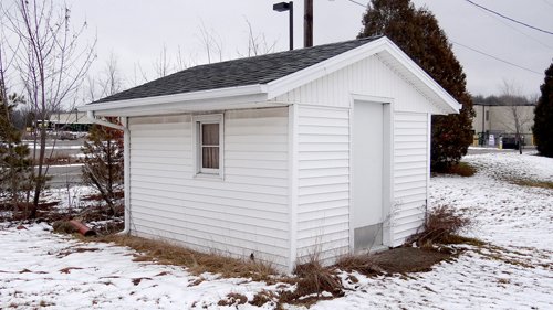 Property photo 5 - Fort Wayne Ranch Home - Real Estate & Personal Property Auction