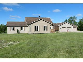 Property photo 6 - 89 +/- Acres Offered in 4 Tracts Real Estate Auction with Tillable & Wooded Land and Custom Home
