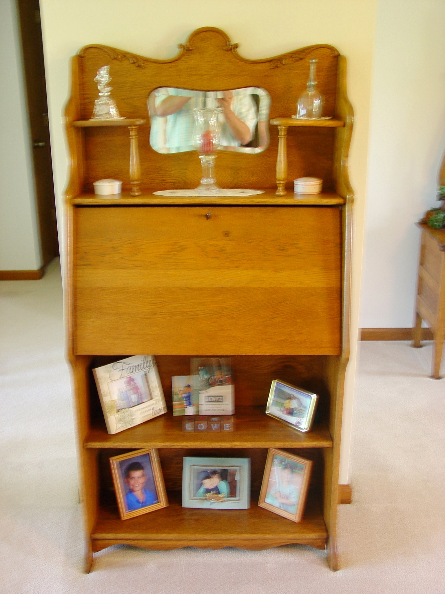 Property photo 18 - Personal Property Auction - Tractors, Tools, Furniture, Collectibles