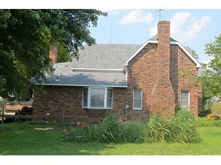 House - Tract 10 - 712+/- Acres offered in 12 Tracts, Missouri Land Auction
