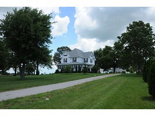 Property photo 10 - Ohio Real Estate Auction20.6 +/- Acres and Prestigious, Stately Colonial Home with Buildings