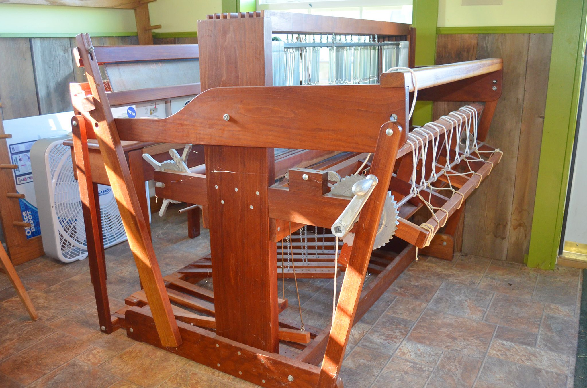 Property photo 52 - Personal Property Auction: LIVE ALPACAS, ANTIQUES, FURNITURE, GLASSWARE, TRACTOR & IMPLEMENTS, SHOP & HAND TOOLS, WOODWORKING TOOLS, LIVESTOCK EQUIPMENT