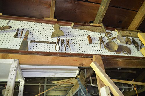 Property photo 60 - Large Estate Auction, Furniture, Appliances, Glassware, Antiques, Collectibles, Woodworking Equipment, Shop & Hand Tools
