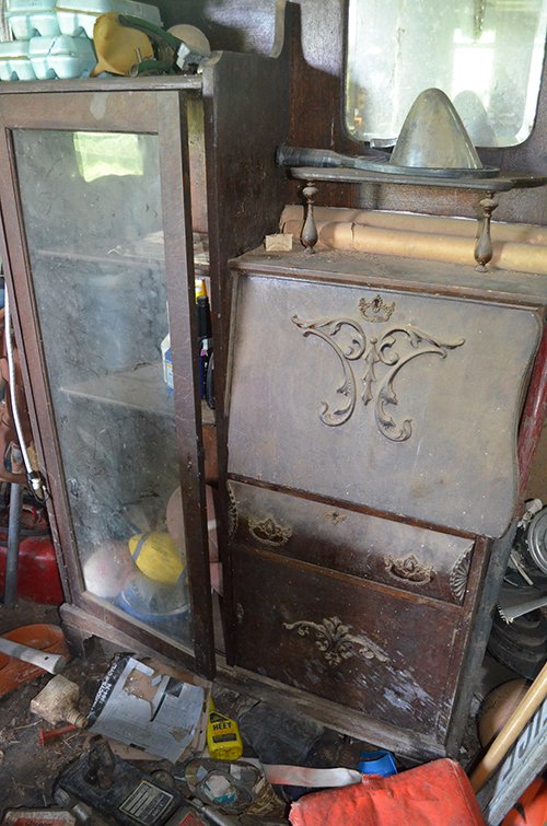 Property photo 47 - Large Estate Auction, Furniture, Appliances, Glassware, Antiques, Collectibles, Woodworking Equipment, Shop & Hand Tools