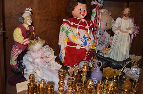 Property photo 29 - Large Estate Auction, Furniture, Appliances, Glassware, Antiques, Collectibles, Woodworking Equipment, Shop & Hand Tools