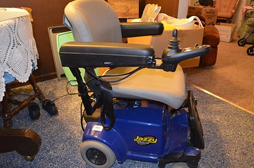 Property photo 36 - Large Estate Auction, Furniture, Appliances, Glassware, Antiques, Collectibles, Woodworking Equipment, Shop & Hand Tools
