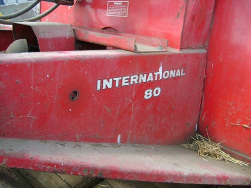 IH 80 Snowblower - SURPLUS EQUIPMENT AUCTION, Miami Trace FFA Alumni