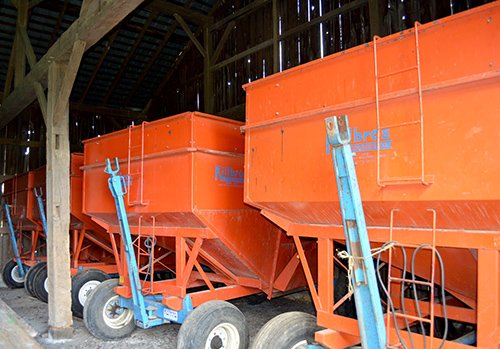 Property photo 5 - Bauer Farms Surplus Farm Equipment Auction
