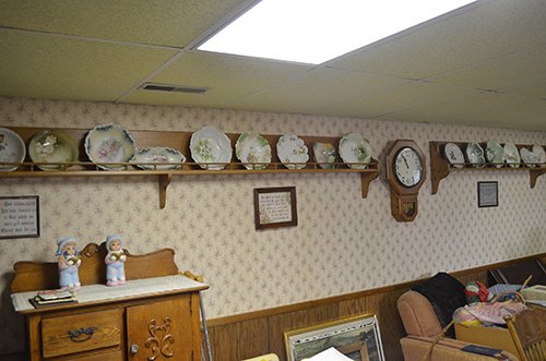 Property photo 130 - Major Antique & Collectible & Real Estate Auction, 2 Dates, Sat., Oct. 12 @ 9AM for Personal Property & Thurs., Oct., 17 @ 6PM for Real Estate