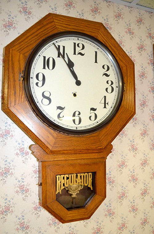 Property photo 125 - Major Antique & Collectible & Real Estate Auction, 2 Dates, Sat., Oct. 12 @ 9AM for Personal Property & Thurs., Oct., 17 @ 6PM for Real Estate