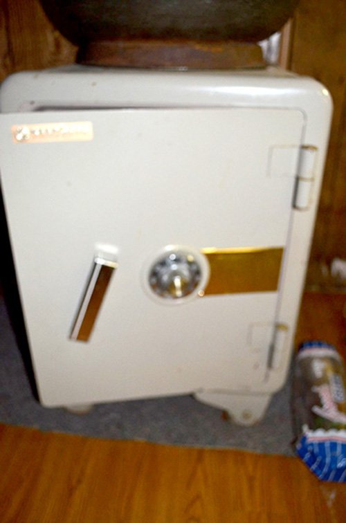 Property photo 84 - Major Antique & Collectible & Real Estate Auction, 2 Dates, Sat., Oct. 12 @ 9AM for Personal Property & Thurs., Oct., 17 @ 6PM for Real Estate