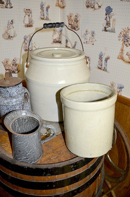 Property photo 13 - Major Antique & Collectible & Real Estate Auction, 2 Dates, Sat., Oct. 12 @ 9AM for Personal Property & Thurs., Oct., 17 @ 6PM for Real Estate