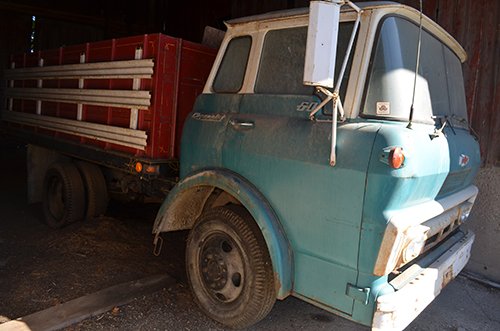 Property photo 16 - TRACTOR & FARM ANTIQUE AUCTION