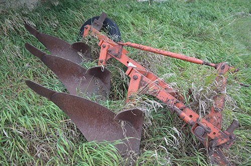 Property photo 67 - TRACTOR & FARM ANTIQUE AUCTION