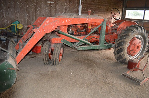 TRACTOR & FARM ANTIQUE AUCTION