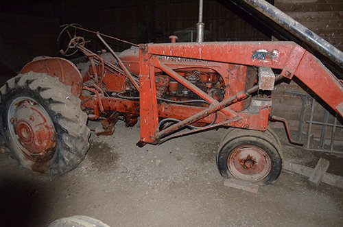 Property photo 61 - TRACTOR & FARM ANTIQUE AUCTION