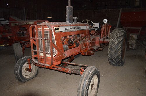 Property photo 12 - TRACTOR & FARM ANTIQUE AUCTION