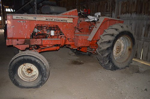 Property photo 24 - TRACTOR & FARM ANTIQUE AUCTION