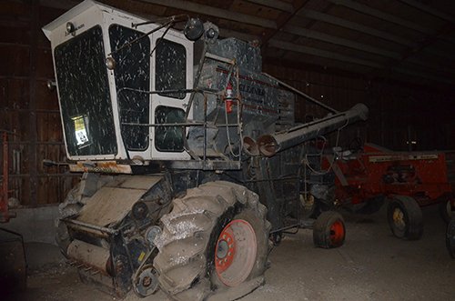 Property photo 79 - TRACTOR & FARM ANTIQUE AUCTION
