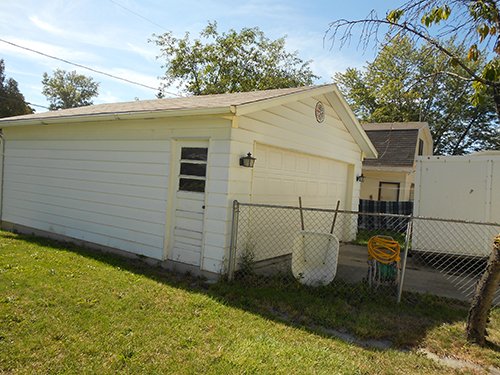 Property photo 1 - 3 Bedroom Home Selling at Auction