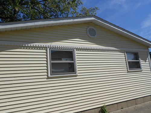 Property photo 3 - 3 Bedroom Home Selling at Auction